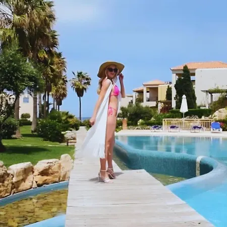 Cassiopeia 1-bedroom Beachfront With Pool La Canea