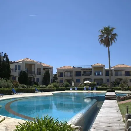 Appartamento Cassiopeia 1-bedroom Beachfront With Pool
