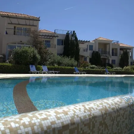 Cassiopeia 1-bedroom Beachfront With Pool *
