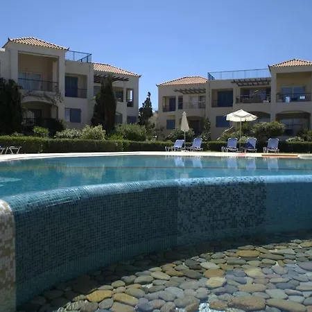 Appartamento Cassiopeia 1-bedroom Beachfront With Pool *