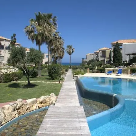 Appartamento Cassiopeia 1-bedroom Beachfront With Pool