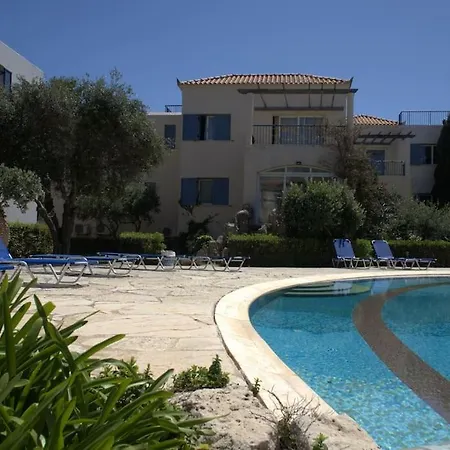 Cassiopeia 1-bedroom Beachfront With Pool